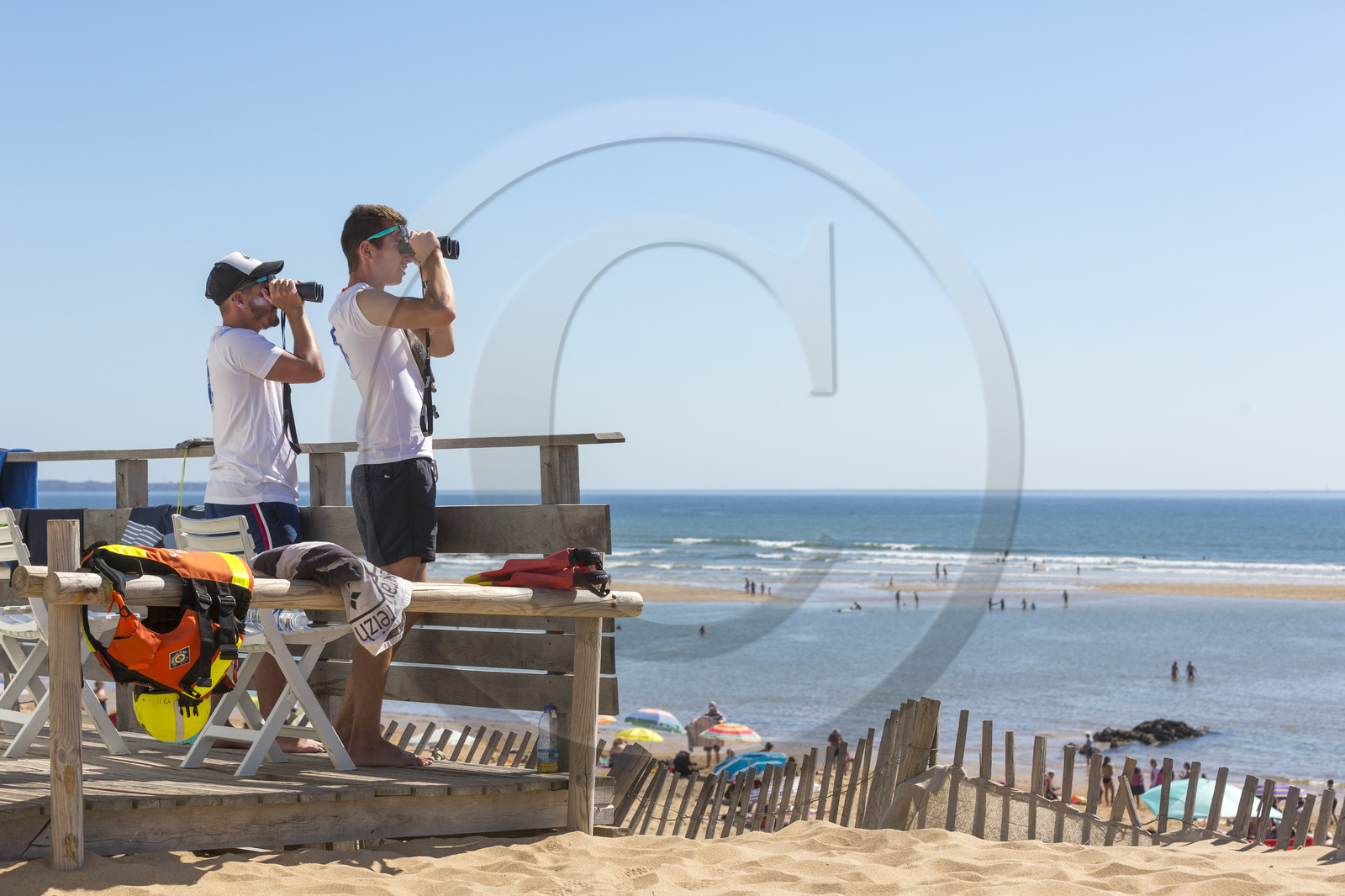 Surveillance des plages. Plage de la Falaise à Guidel. Surveillance des plages. Plage de la Falaise à Guidel.