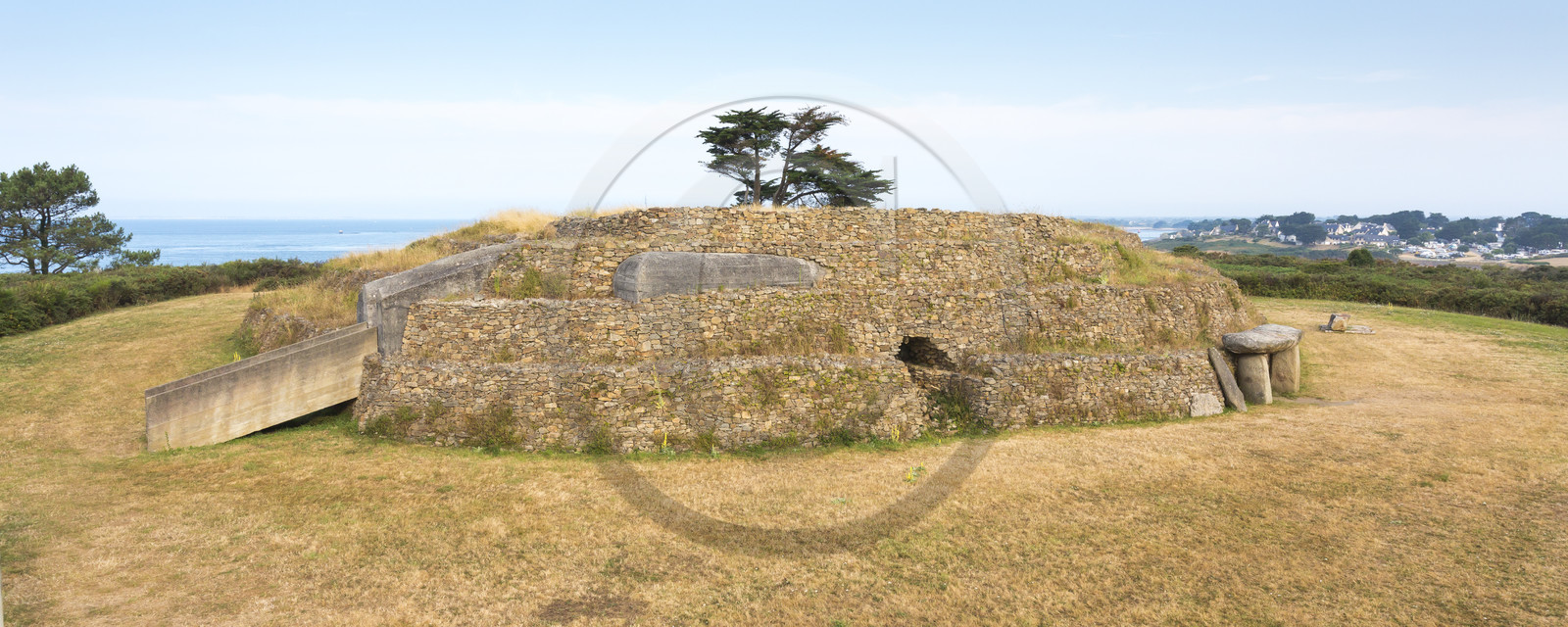Le cairn du Petit Mont _ Arzon Le cairn du Petit Mont _ Arzon
