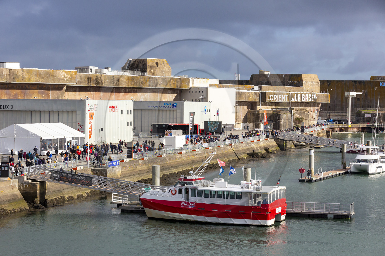 Lorient le 27 Octobre 2018 _ Arrivée du Tara à la Base de sous-marins de Lorient. Lorient le 27 Octobre 2018 _ Arrivée du Tara à la Base de sous-marins de Lorient.