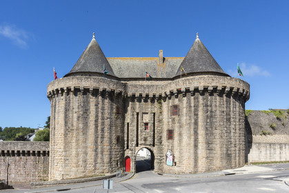 The towers Bro Erec'h _ Hennebont