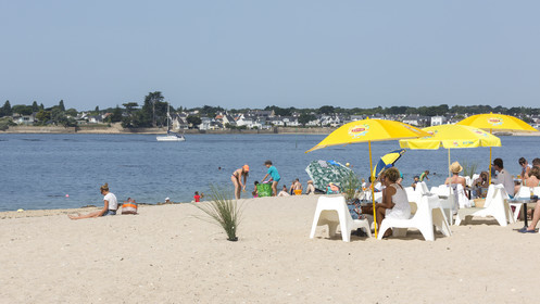 La plage des Pâtis à Port-Louis