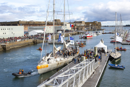 Lorient 27 October 2018 _ Arrival of the Tara at the base of submarines Lorient.