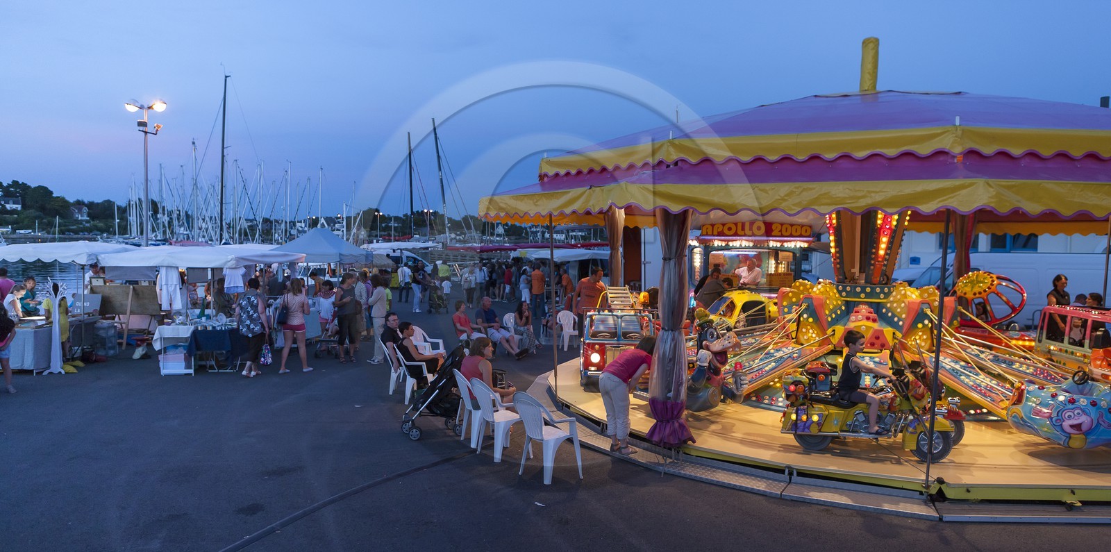 Marche sur le port de la Trinite sur mer Marche sur le port de la Trinite sur mer