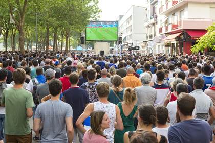 1 2 finale de coupe du monde de Football. Retransmission publique sur écran géant à Lorient