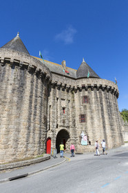 The towers Bro Erec'h _ Hennebont