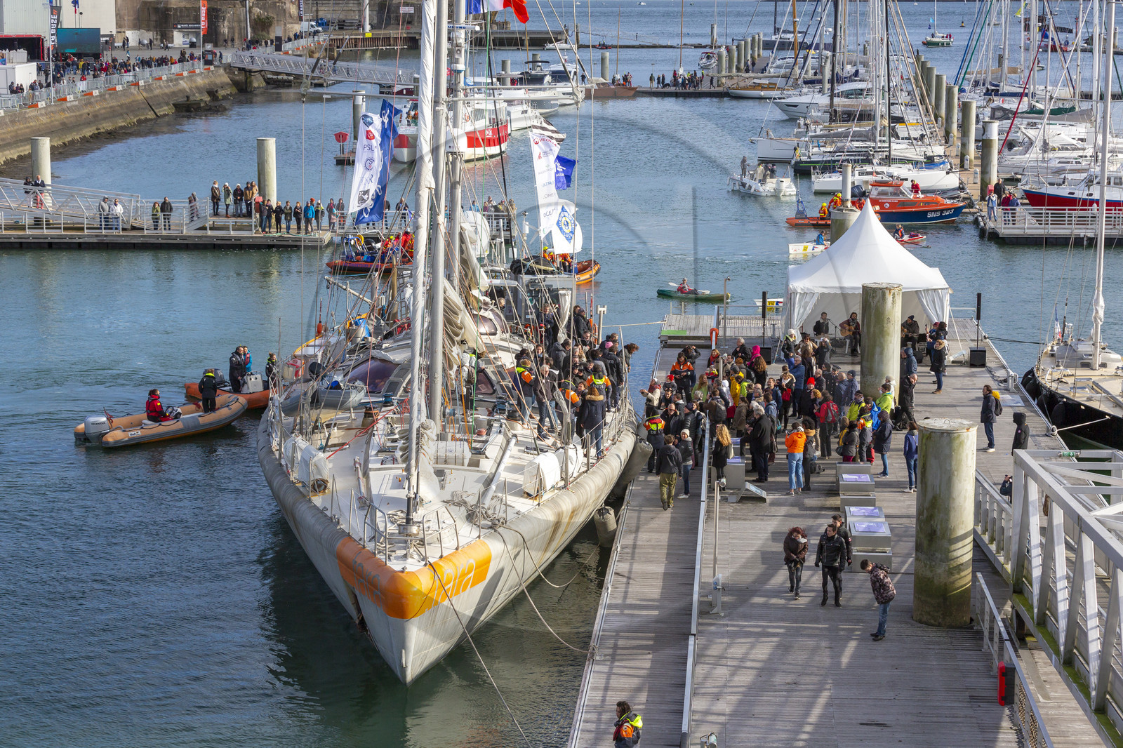 Lorient 27 October 2018 _ Arrival of the Tara at the base of submarines Lorient. Lorient 27 October 2018 _ Arrival of the Tara at the base of submarines Lorient.