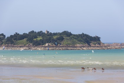 Loisirs dans l' Archipel des Ebihens _ Saint-Jacut de la Mer